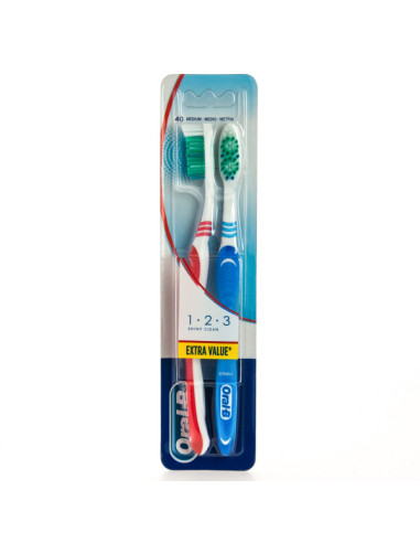 Oral B Cepillo Dental Medio 123 Shiny Clean 2 Uds